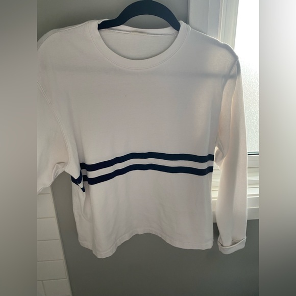 Brandy Melville Longsleeve - Picture 1 of 3